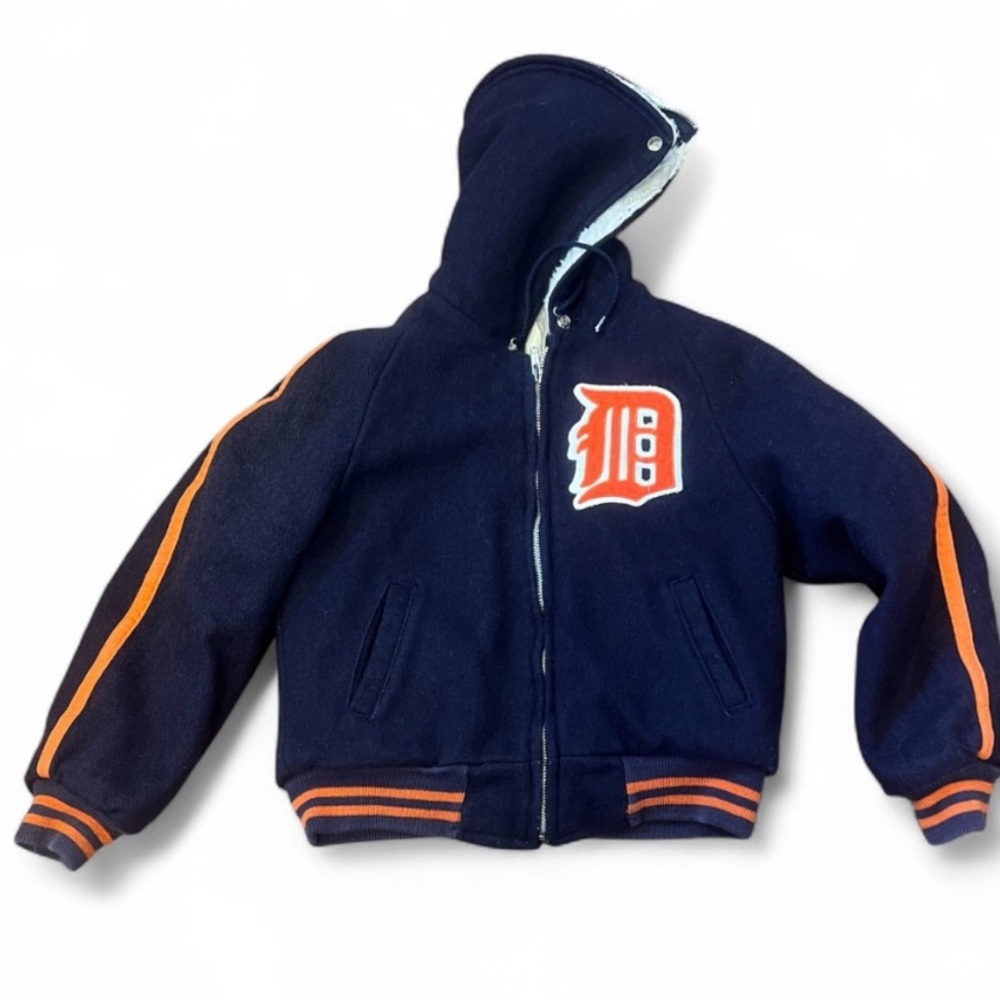 Pyramid Detroit Tigers Baseball‎ vintage wool jacket with Sherpa lining.